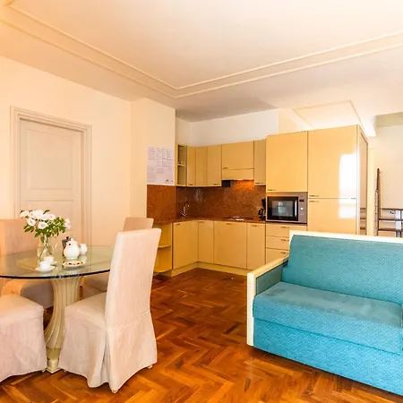 Residence By The Lake 3*