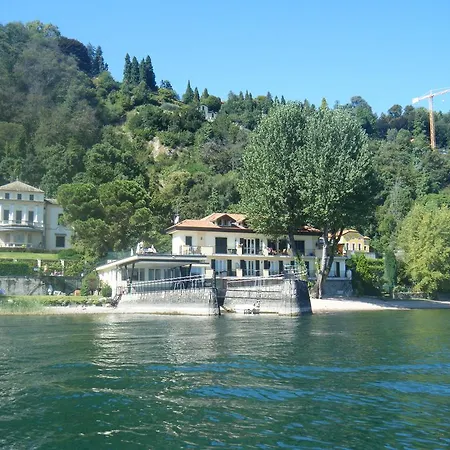 Residence By The Lake